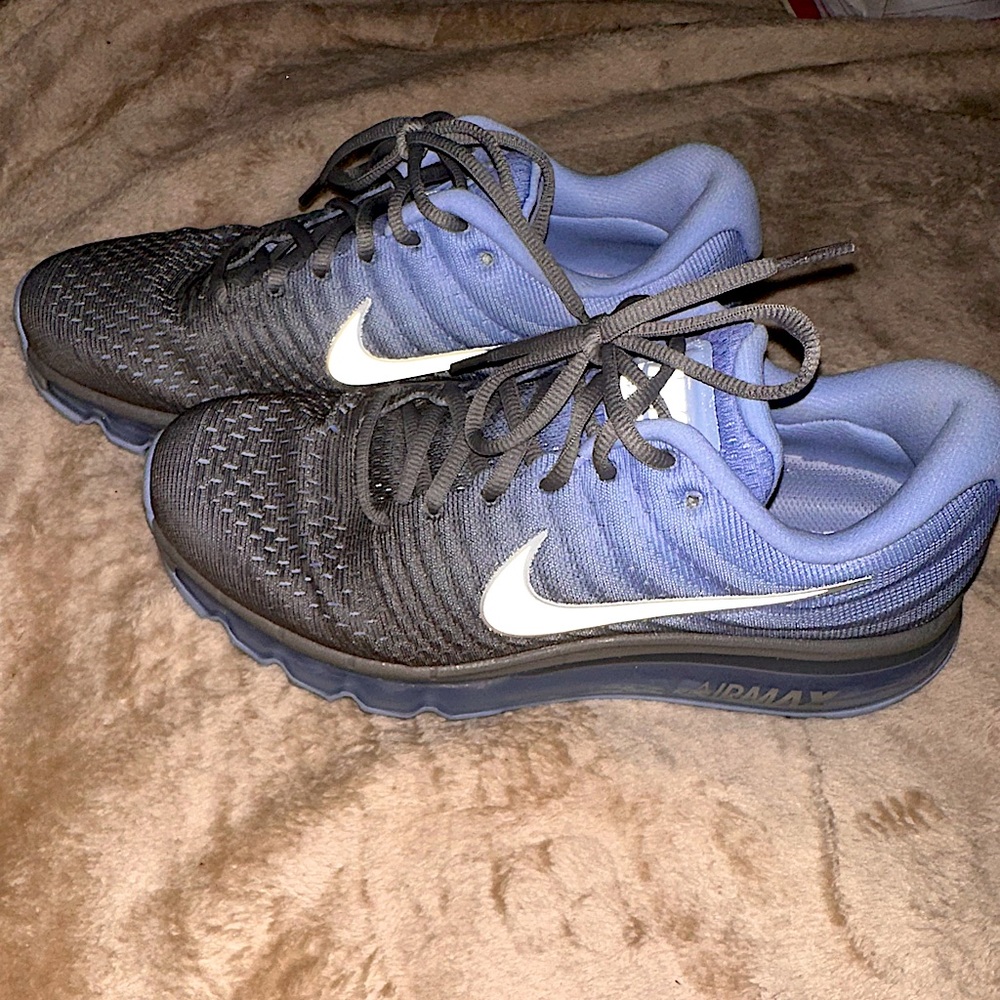 Nike Women's Black and Blue Air Max Shoes